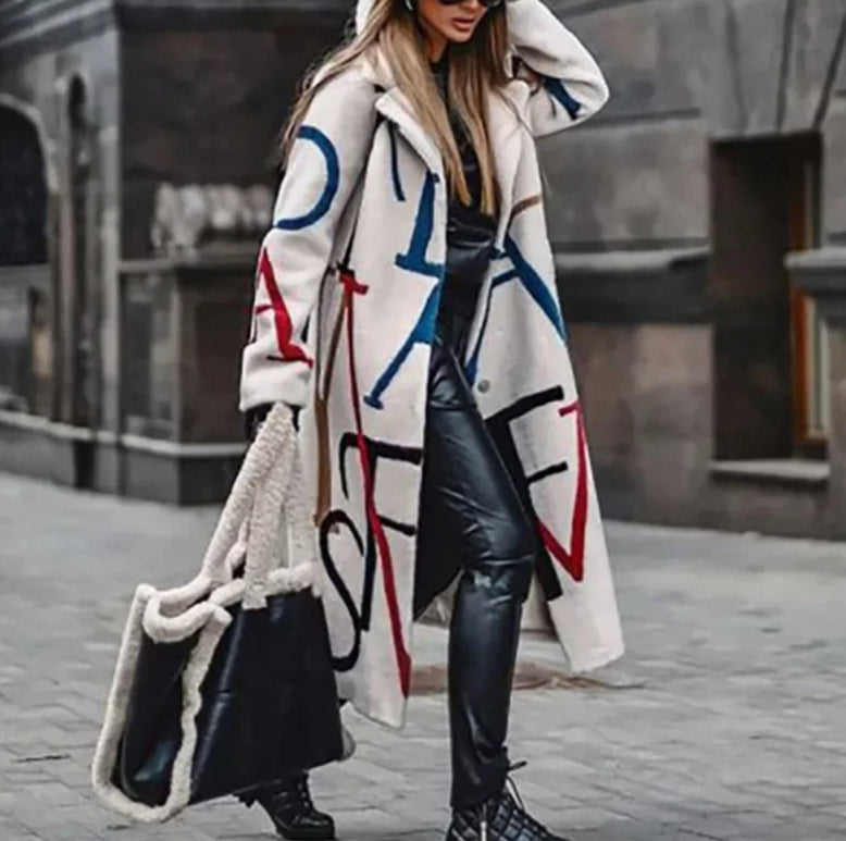 Isela | Abrigo Largo Artístico